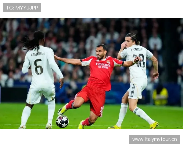 欧冠最新战报解析各队表现与晋级前景全面点评 欧冠最新战报解析各队表现与晋级前景全面点评