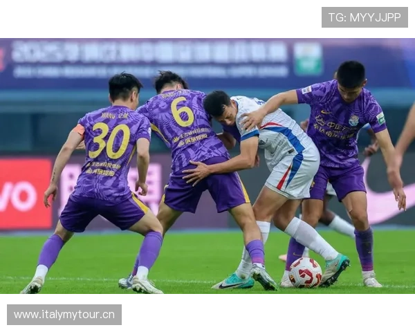 中超激战持续升温各队争冠形势瞬息万变球迷热议不断 - 副本 - 副本 (2) 中超激战持续升温各队争冠形势瞬息万变球迷热议不断 - 副本 - 副本 (2)